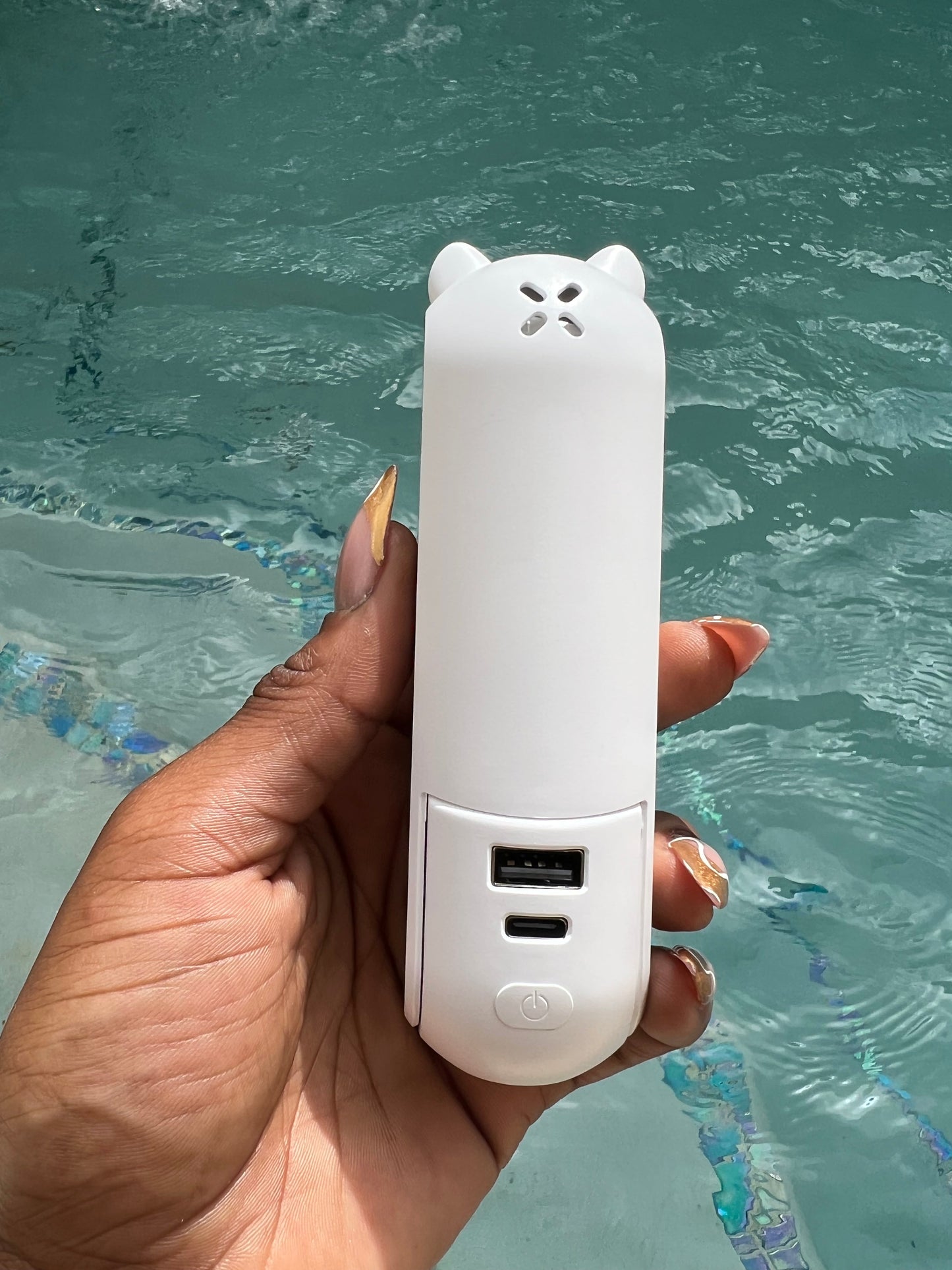 TANIJAY CROCHET White Digital 3-in-1 Portable Fan